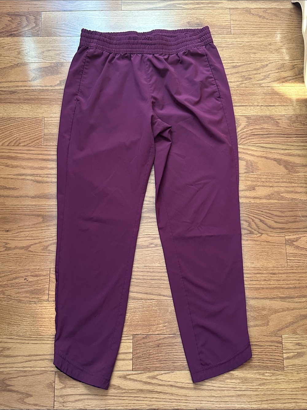 Columbia Women's Cropped Pants in Plum